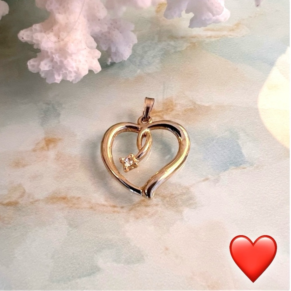Vintage Heart Pendant with Faux Diamond